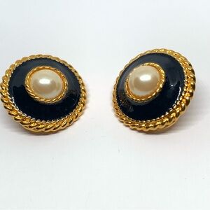 Vintage unsigned Anne Klein Gold plated bluish black enamel pearl clip earrings